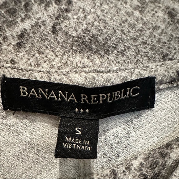 Banana Republic Gray Sheath Midi Dress with Crew Neck - Picture 3 of 9